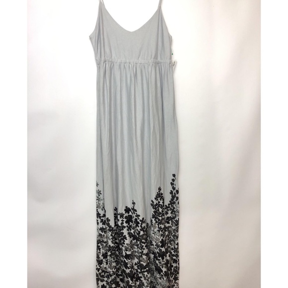 Old Navy Dresses & Skirts - NWT Old Navy Maxi Dress